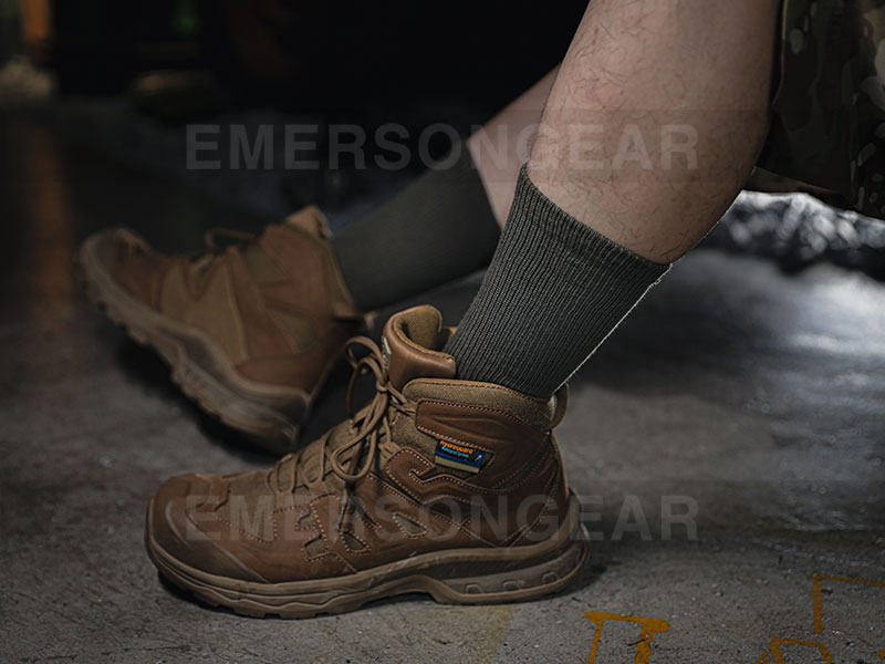 Calcetines de entrenamiento funcional táctico Emersongear 'Desert Lizard'
